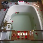 Aromatherapy-bath-tub